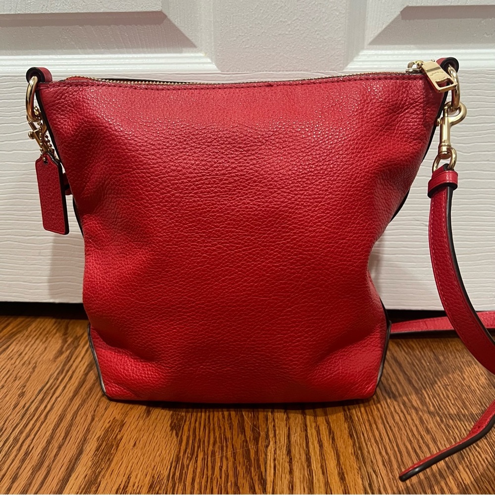 Coach red pebbled leather bag - Picture 3 of 16